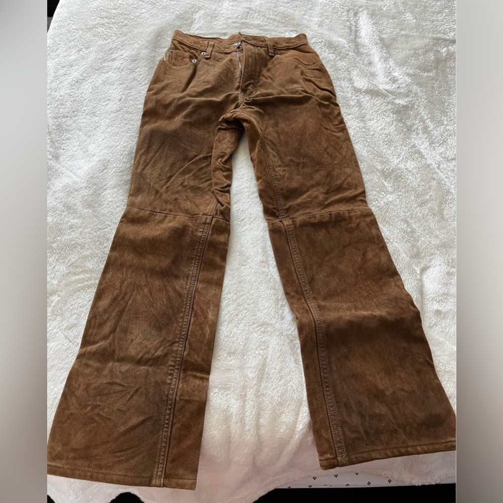 Skotts Suede